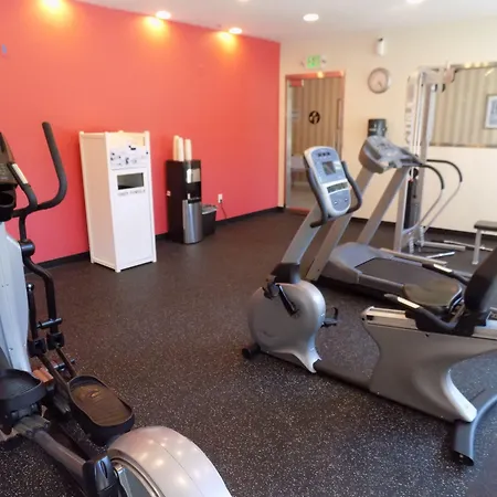 Ramada By Wyndham Burbank Airport-3